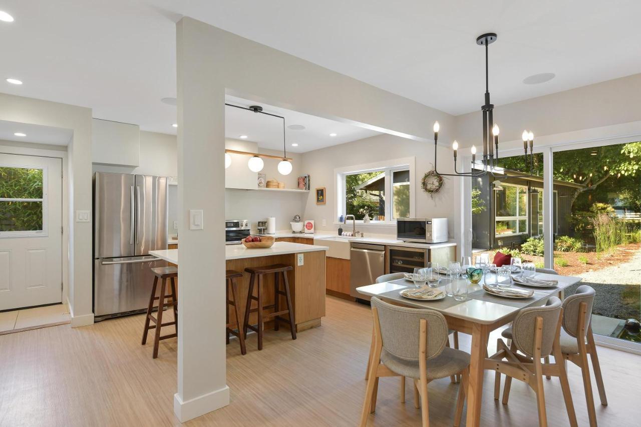 The Bayside Cottage North Saanich المظهر الخارجي الصورة