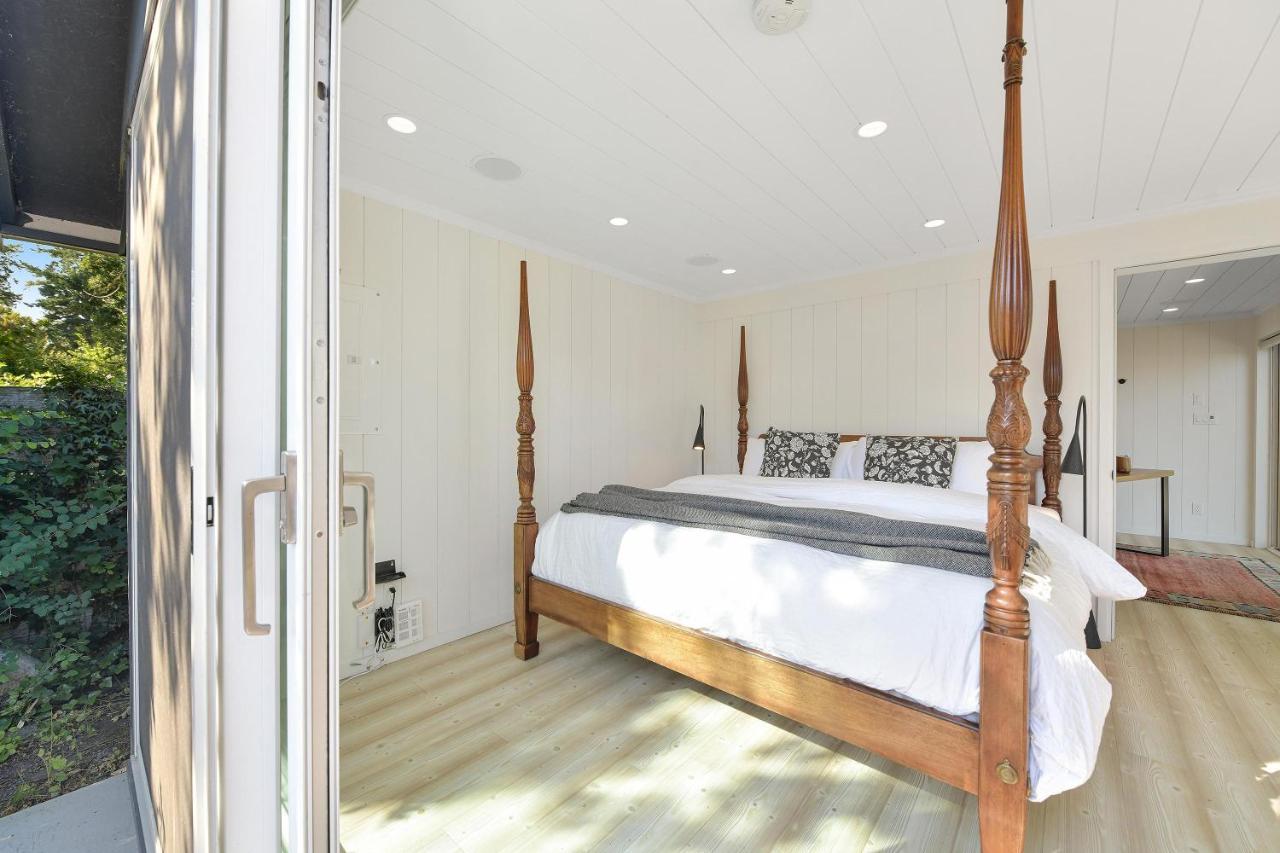 The Bayside Cottage North Saanich المظهر الخارجي الصورة